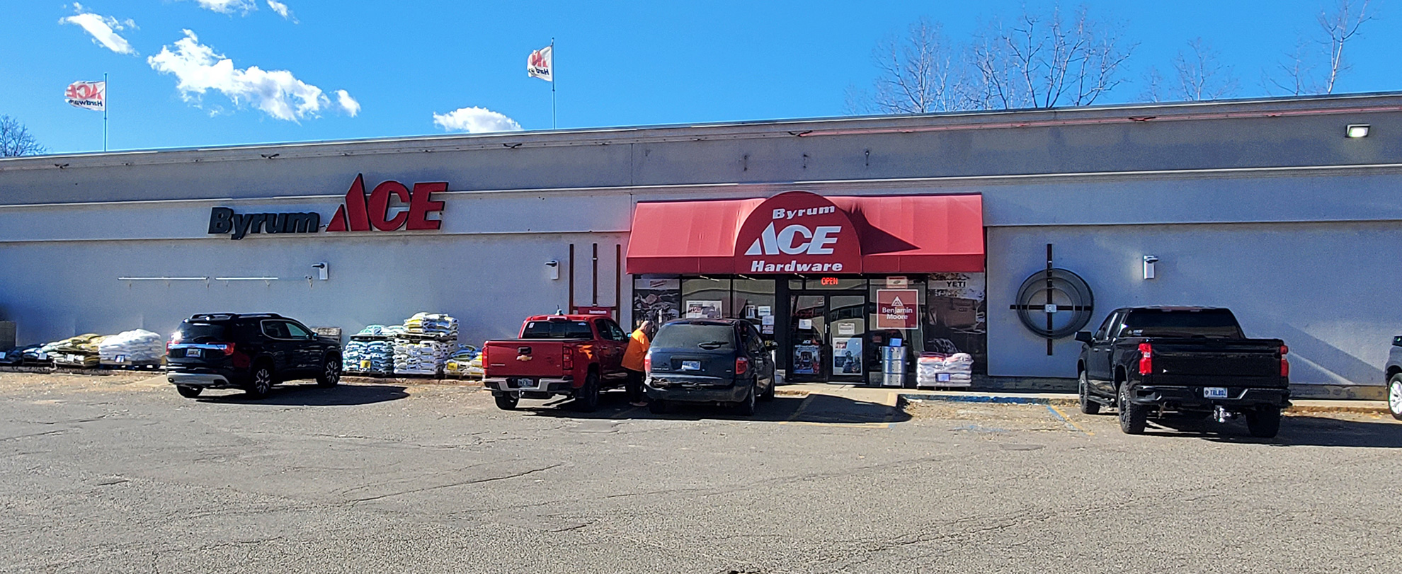 Byrum Ace Hardware Main Entrance Photo